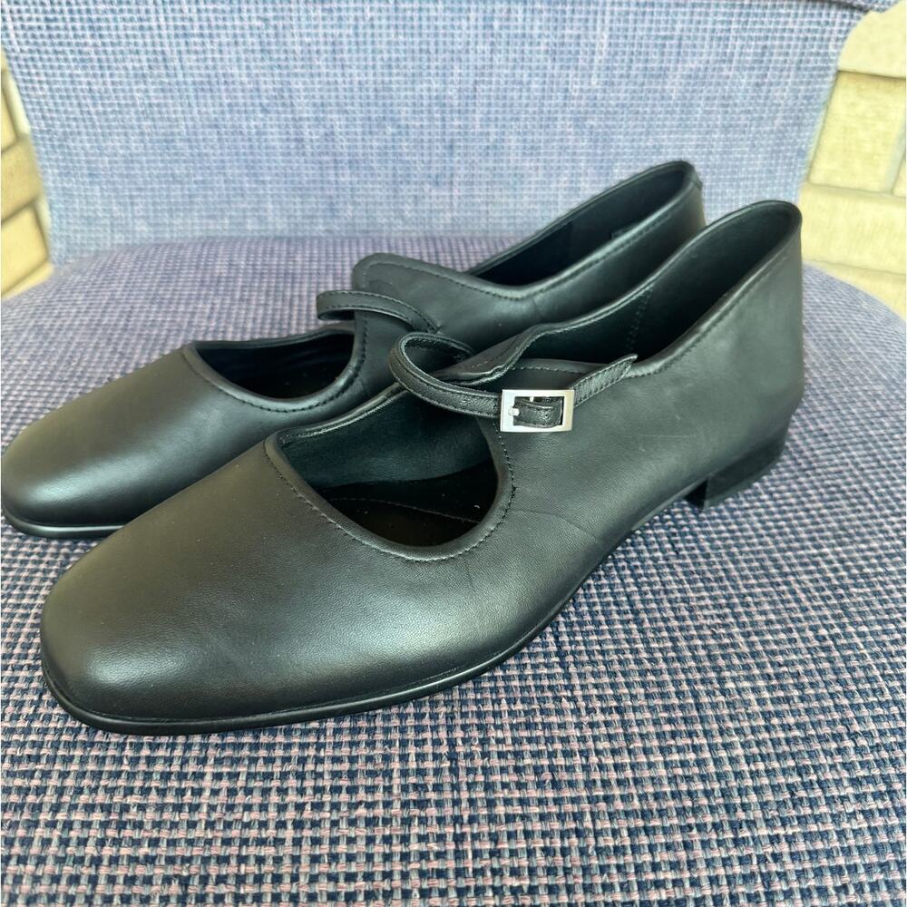 Clarks Women’s Black Mary Jane Comfort Shoes Size 8.5M